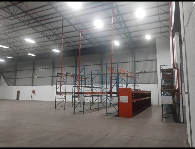 3,031M² WAREHOUSE TO LET IN NEW GERMANY